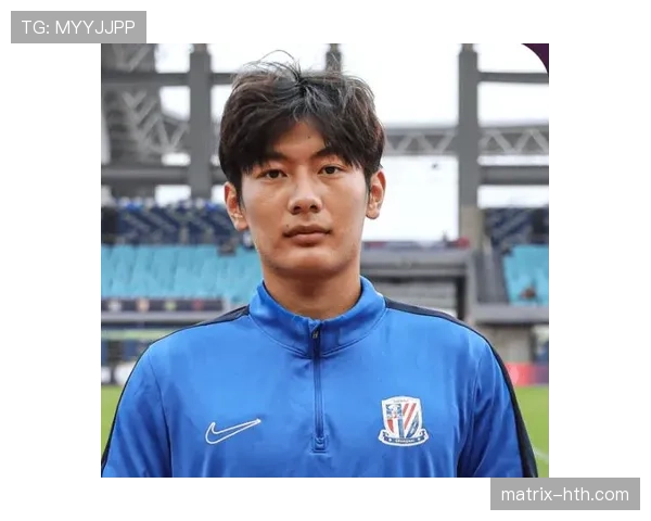 上海申花在新赛季亮相蓝色经典，球队目标全力冲击荣耀与竞争力增强